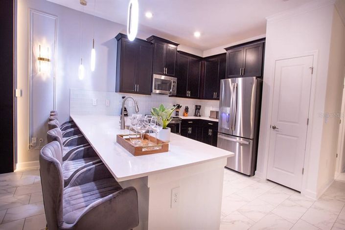 Image No.3-7 Bed Property for sale