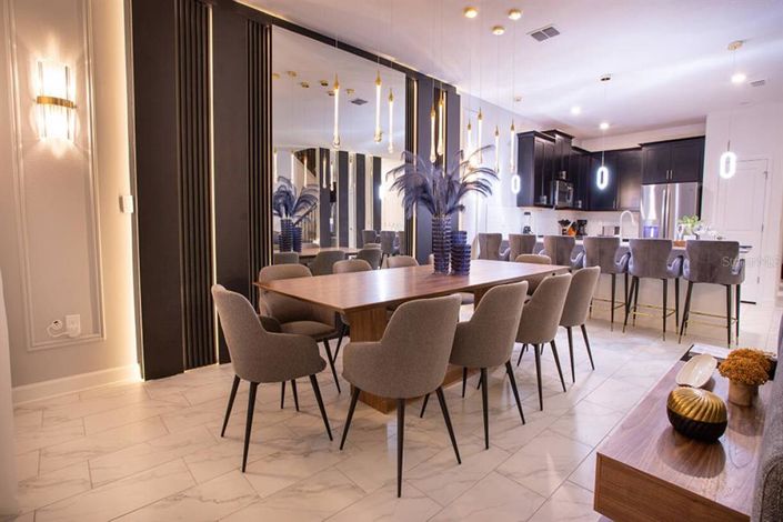 Image No.5-7 Bed Property for sale