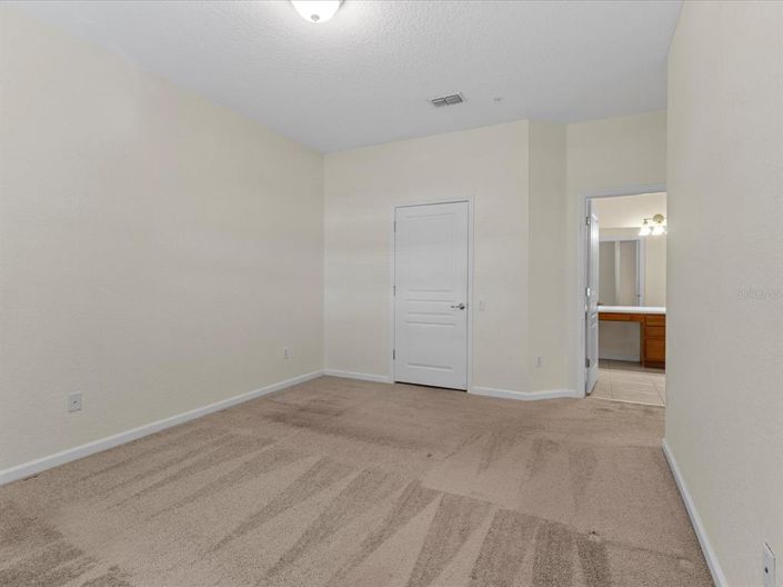 Image No.20-3 Bed Property for sale