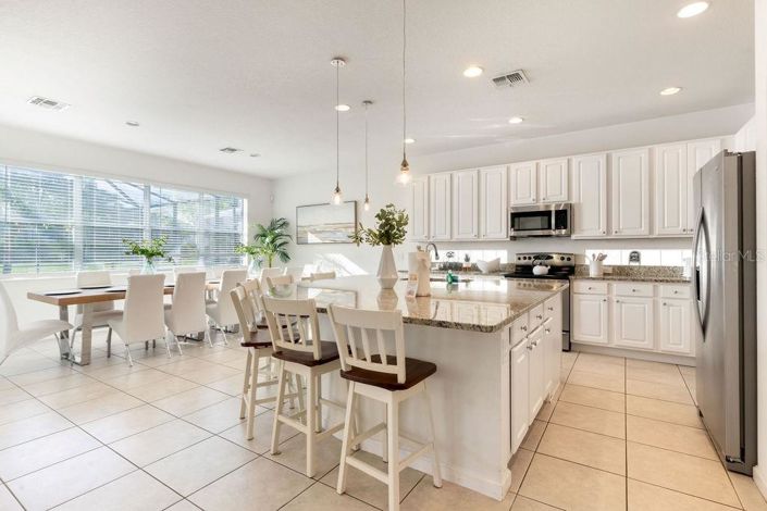 Image No.11-6 Bed Property for sale