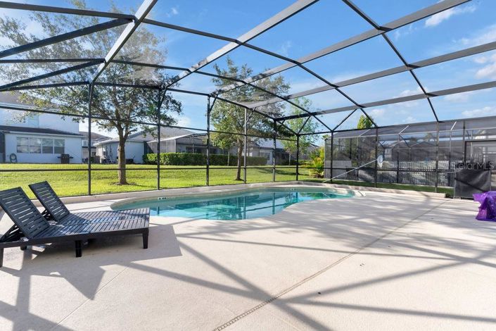 Image No.20-6 Bed Property for sale