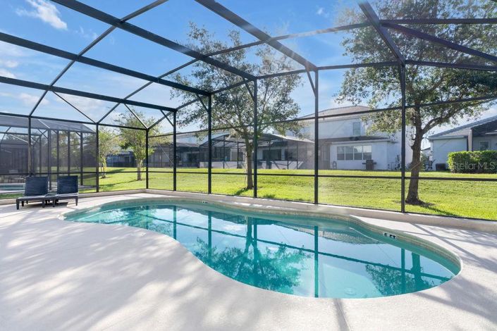 Image No.23-6 Bed Property for sale