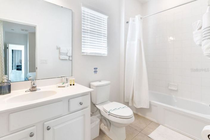 Image No.27-6 Bed Property for sale