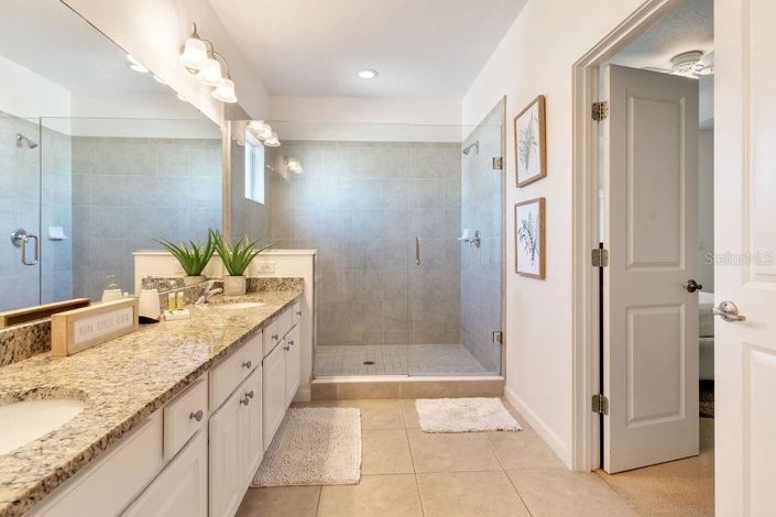 Image No.31-6 Bed Property for sale