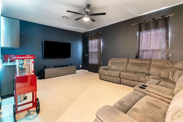 Image No.34-6 Bed Property for sale