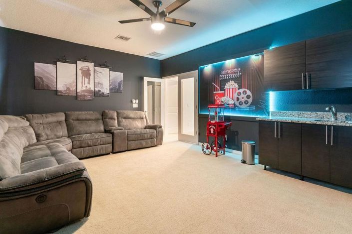 Image No.35-6 Bed Property for sale