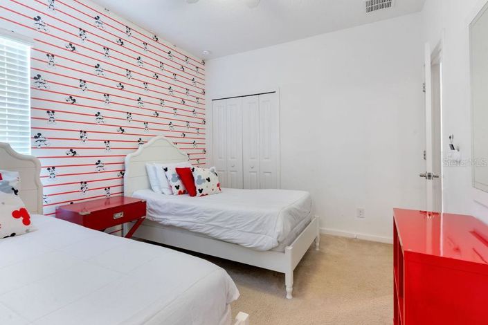 Image No.38-6 Bed Property for sale