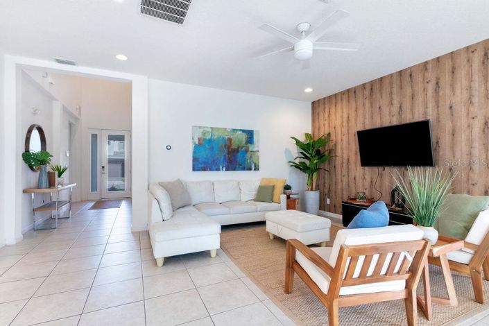 Image No.9-6 Bed Property for sale