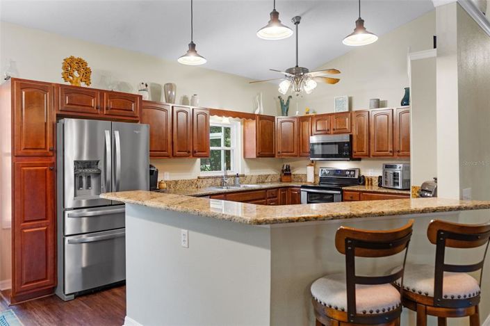 Image No.10-3 Bed Property for sale