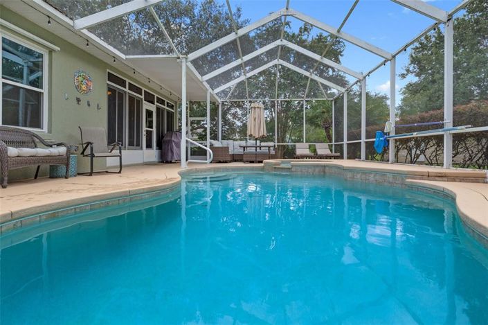 Image No.28-3 Bed Property for sale