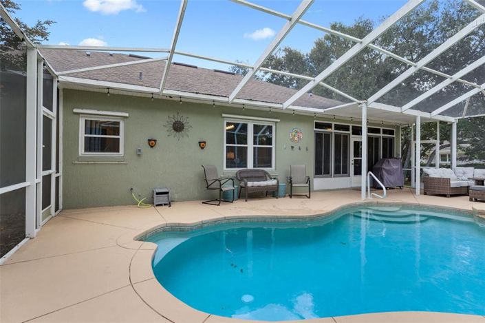 Image No.30-3 Bed Property for sale