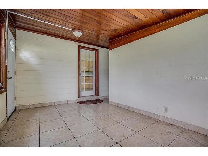 Image No.10-2 Bed Property for sale