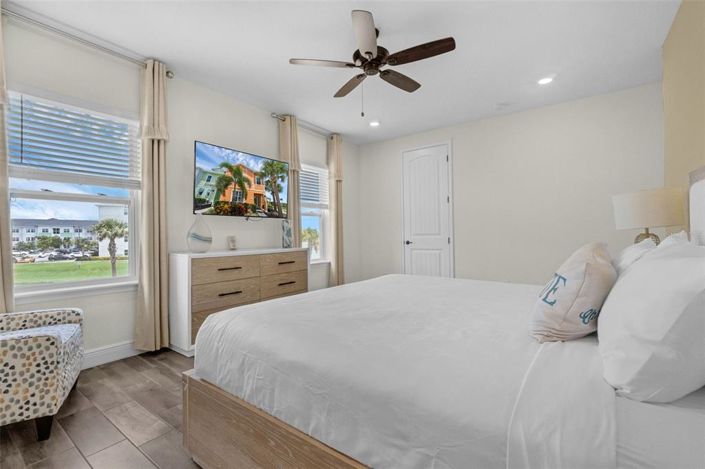 Image No.12-4 Bed Townhouse for sale