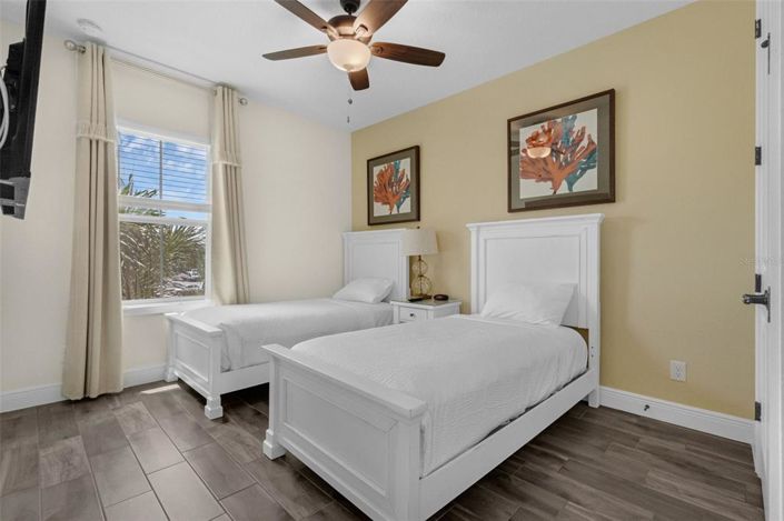 Image No.13-4 Bed Townhouse for sale