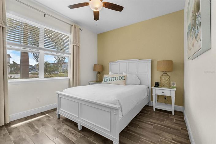 Image No.16-4 Bed Townhouse for sale