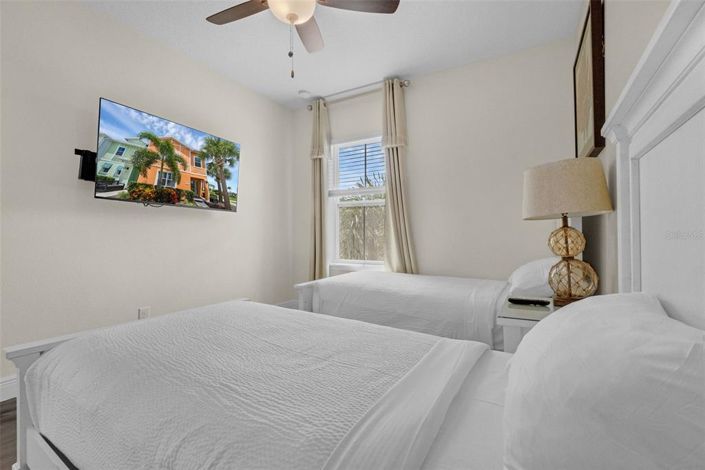 Image No.17-4 Bed Townhouse for sale