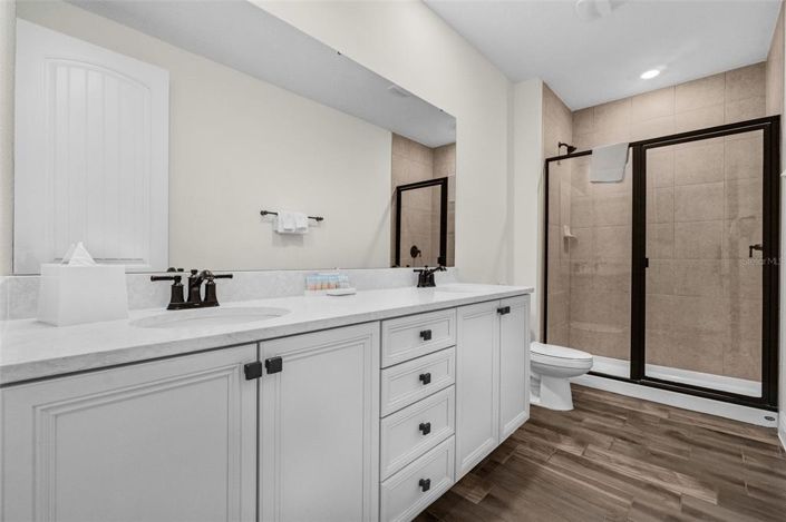 Image No.22-4 Bed Townhouse for sale