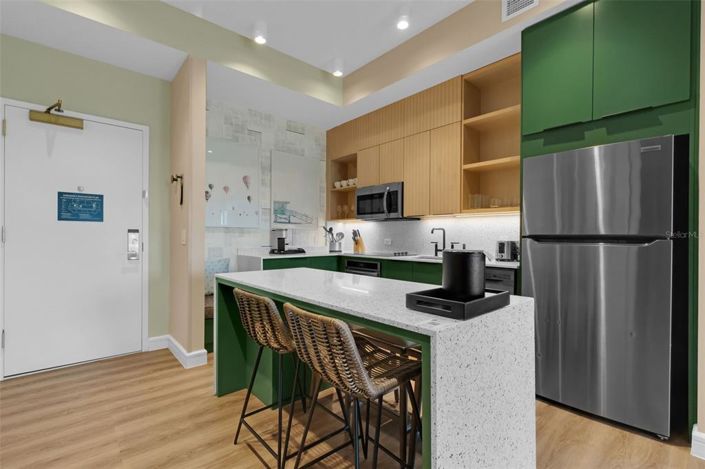 Image No.8-2 Bed Property for sale