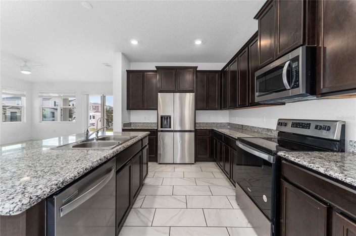 Image No.17-4 Bed Property for sale