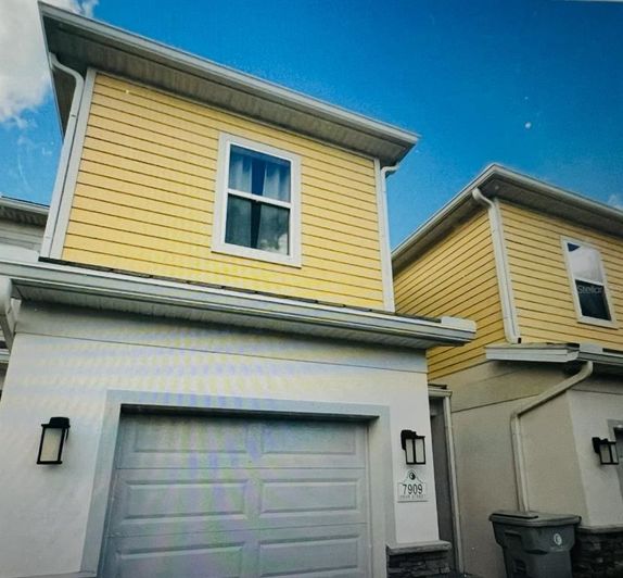 Image No.1-3 Bed Townhouse for sale