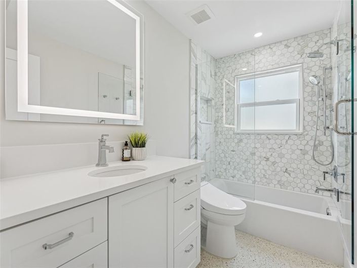 Image No.17-2 Bed Property for sale