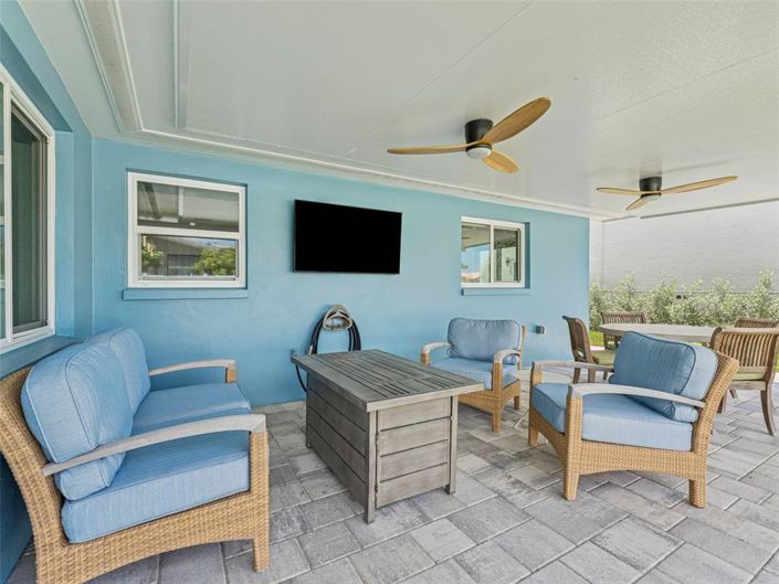 Image No.22-2 Bed Property for sale