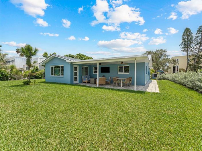 Image No.25-2 Bed Property for sale