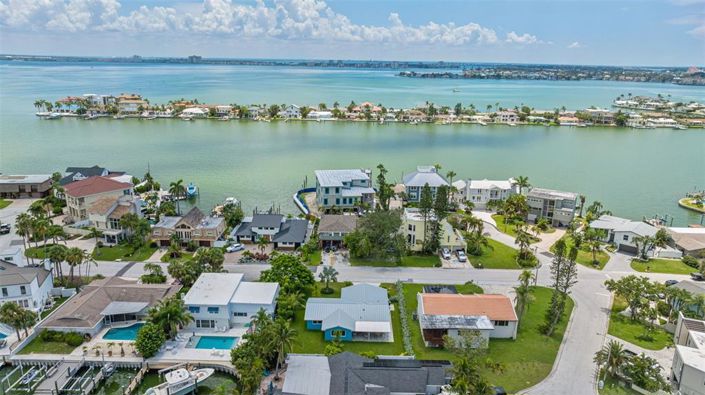 Image No.33-2 Bed Property for sale