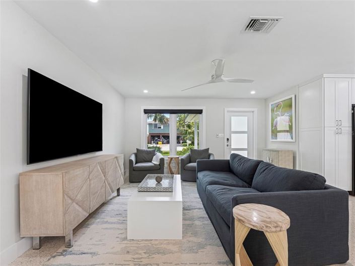 Image No.4-2 Bed Property for sale