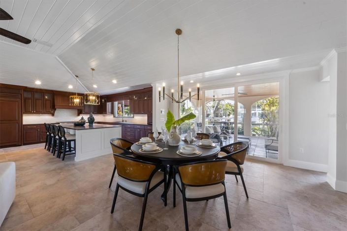 Image No.23-4 Bed Property for sale