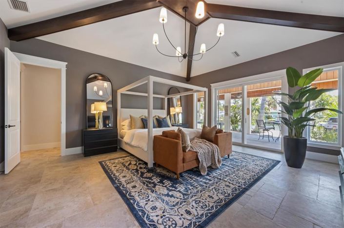 Image No.32-4 Bed Property for sale