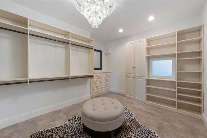 Image No.34-4 Bed Property for sale