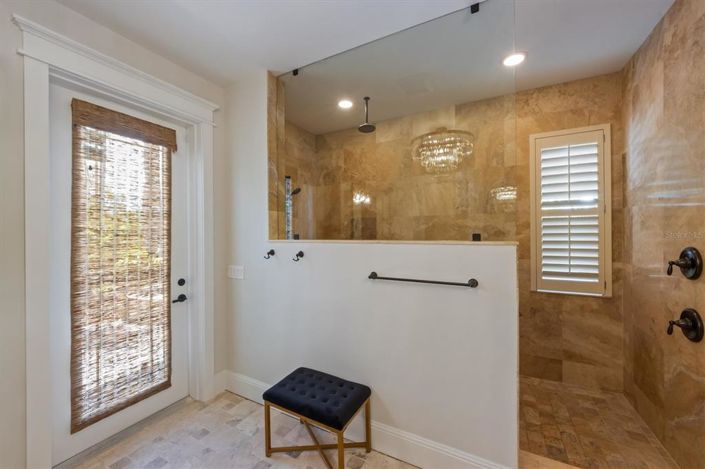 Image No.36-4 Bed Property for sale