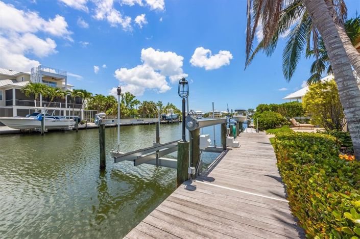 Image No.53-4 Bed Property for sale