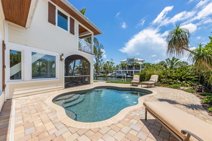 Image No.58-4 Bed Property for sale