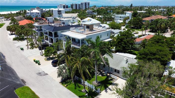 Image No.9-2 Bed Property for sale