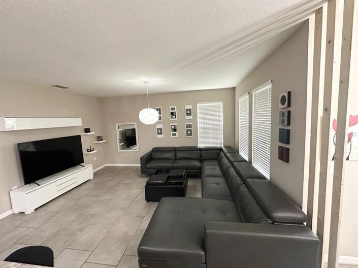 Image No.23-3 Bed Property for sale