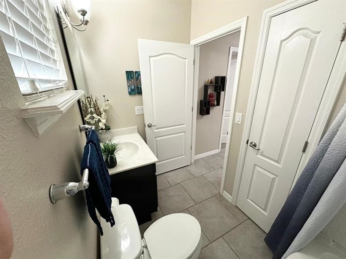 Image No.25-3 Bed Property for sale