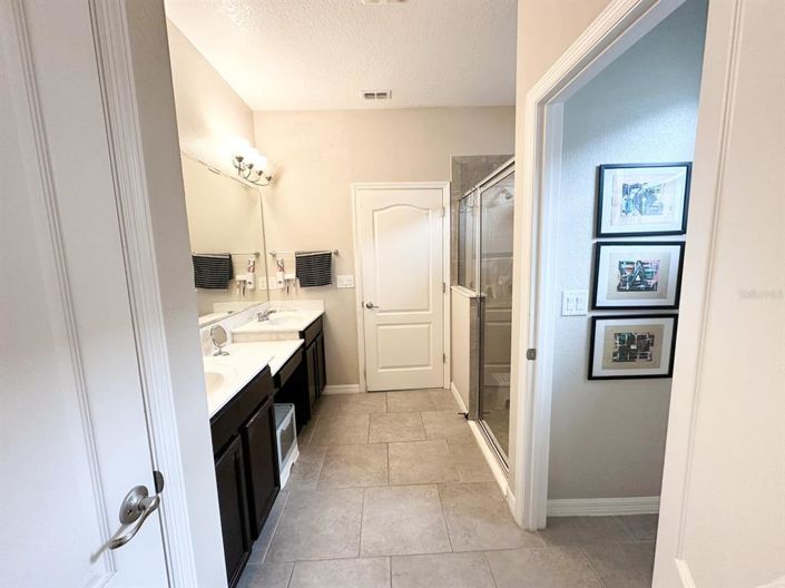 Image No.56-3 Bed Property for sale