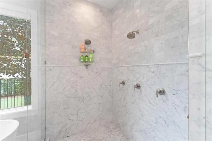 Image No.21-5 Bed Property for sale