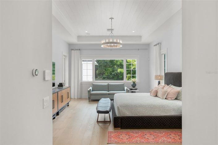 Image No.26-5 Bed Property for sale