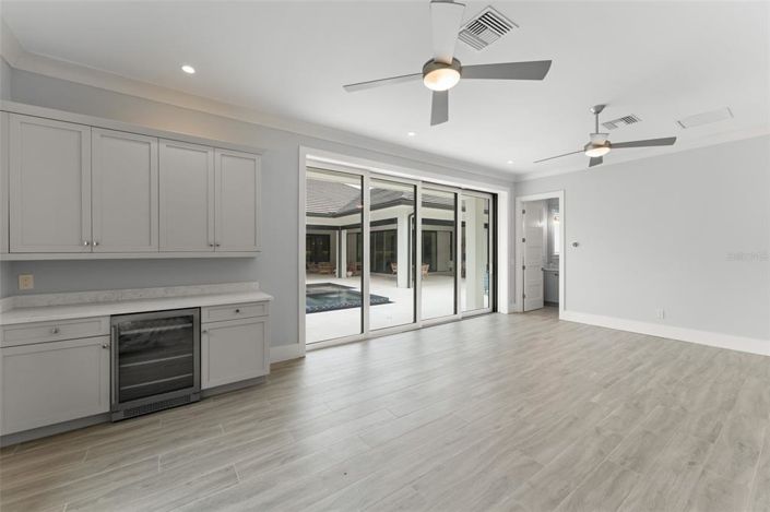 Image No.42-5 Bed Property for sale