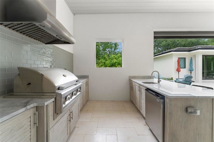 Image No.53-5 Bed Property for sale