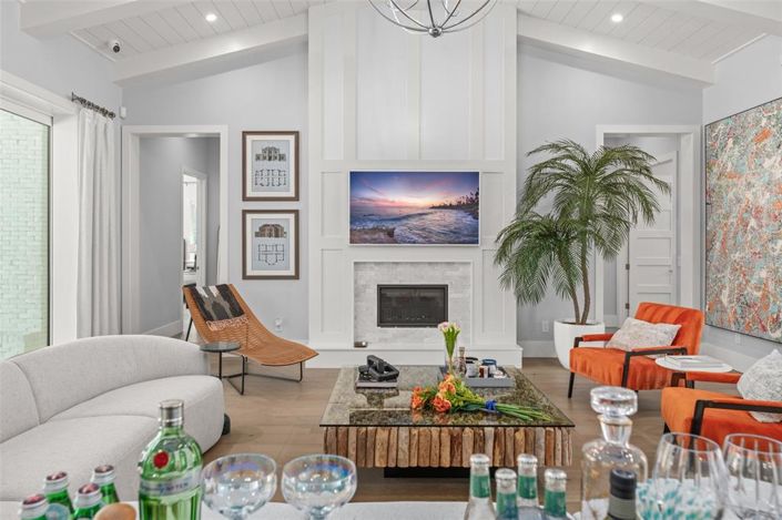 Image No.56-5 Bed Property for sale