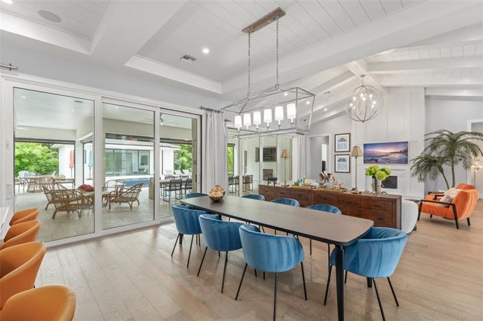 Image No.6-5 Bed Property for sale