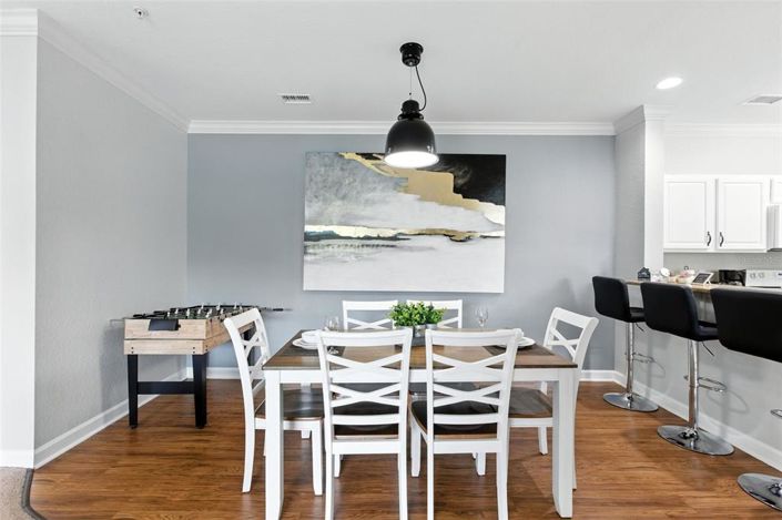 Image No.10-3 Bed Property for sale