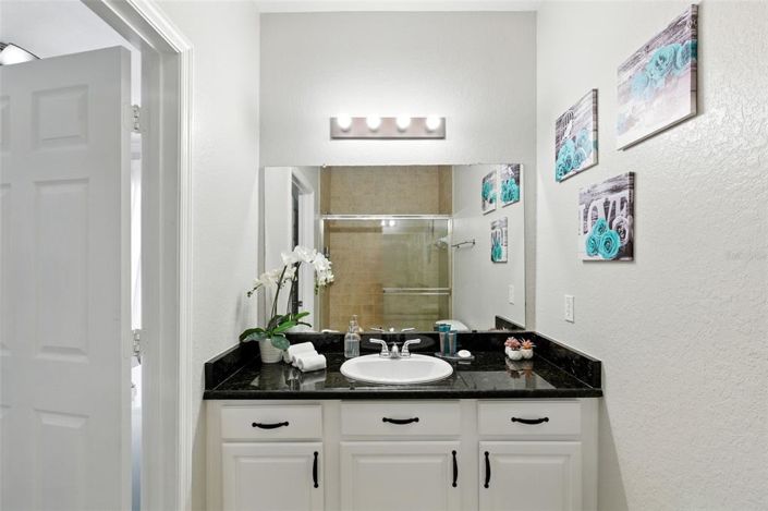 Image No.19-3 Bed Property for sale