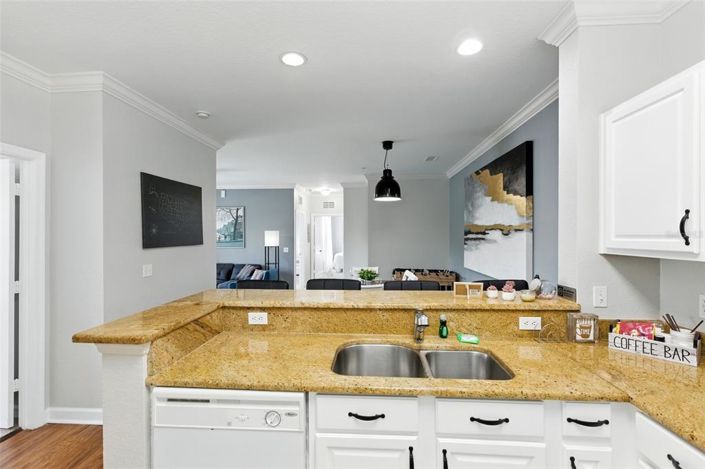 Image No.6-3 Bed Property for sale