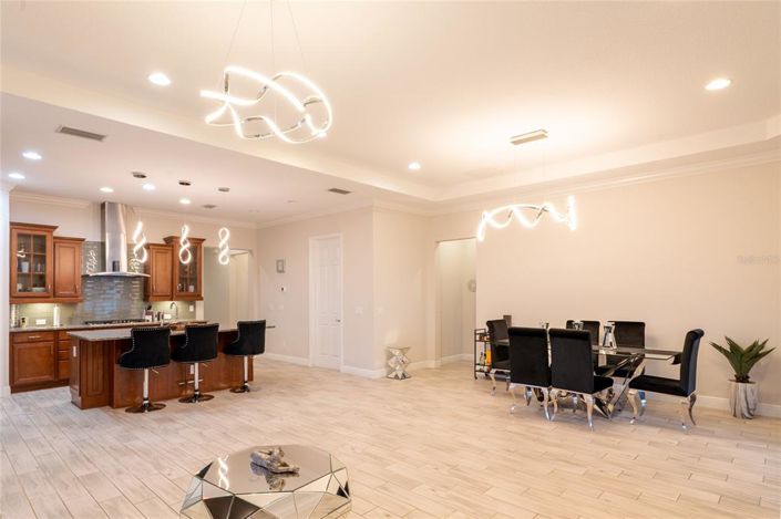 Image No.7-4 Bed Property for sale