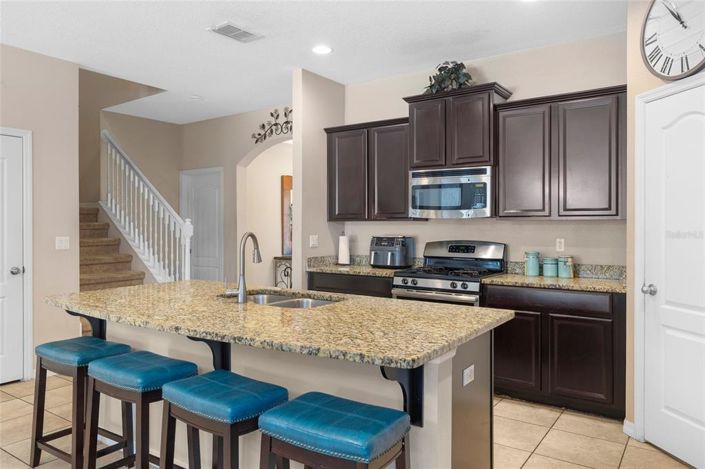 Image No.5-4 Bed Property for sale